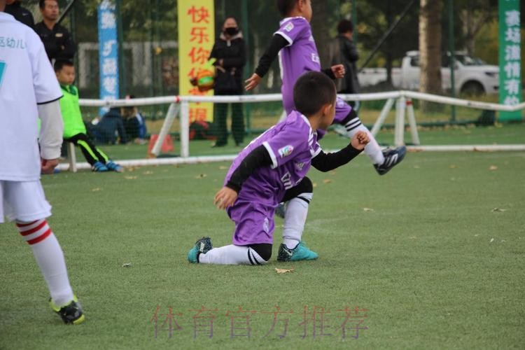 石头教练与希望之星张晨的足球故事